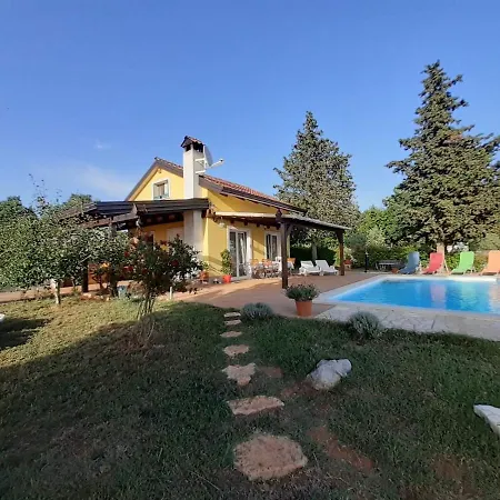 Feriehus Paco Poreč